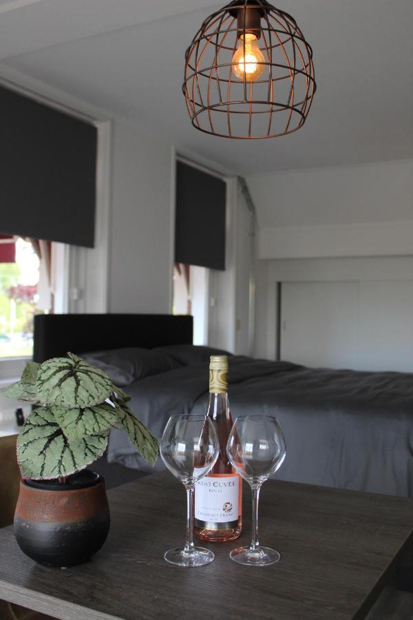 Slapen Bij De Buurvrouw Bed & Breakfast Castricum Bagian luar foto
