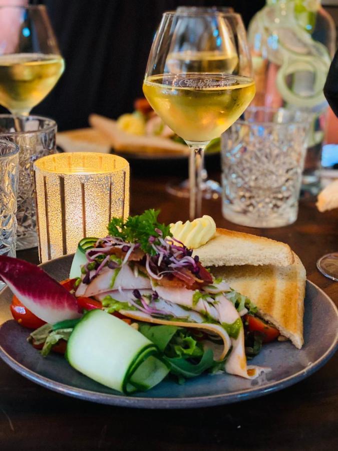 Slapen Bij De Buurvrouw Bed & Breakfast Castricum Bagian luar foto