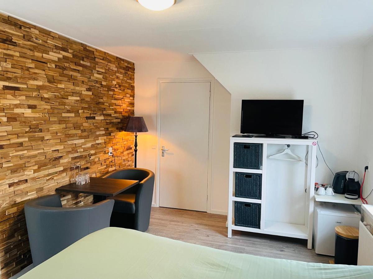 Slapen Bij De Buurvrouw Bed & Breakfast Castricum Bagian luar foto